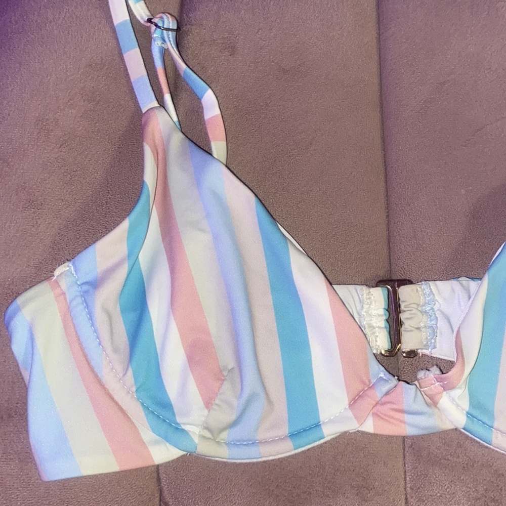 Beach Riot bikini top - Picture 2 of 3